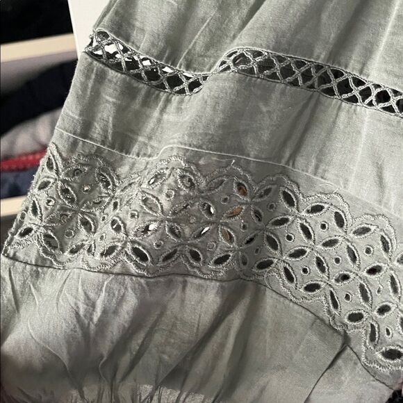 GAP Women's Sage Green Eyelet Dress - Picture 4 of 8